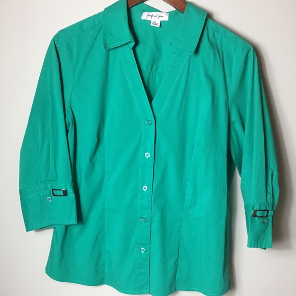 Jennifer & Grace Petite Cotton Button Down Shirt - Picture 2 of 5